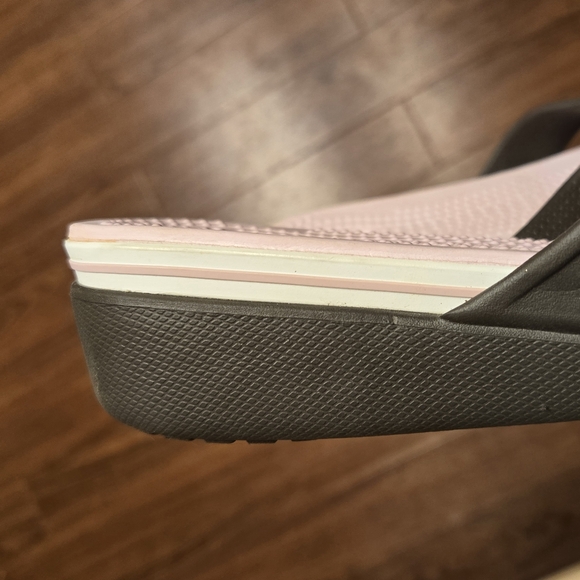 CROCS Light Pink & Brown Heeled Sandal Size 6 - Picture 3 of 5
